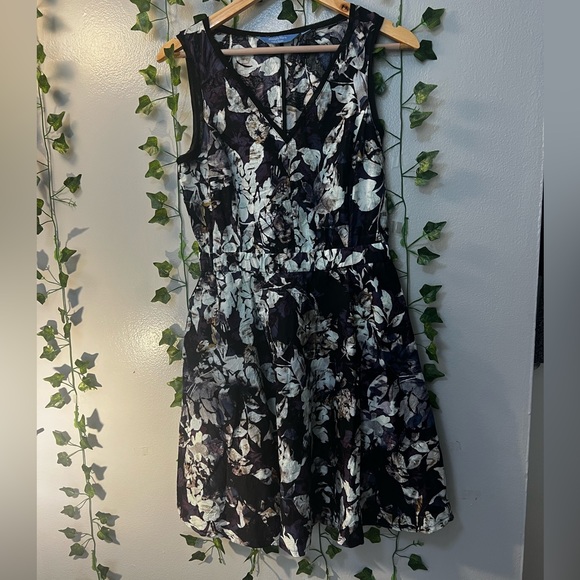 ๐ Super  cute sleeveless dress xs extra small Simply Vera ๐ - Picture 6 of 7